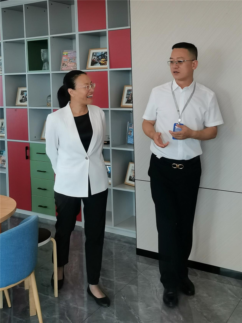 区向导莅临指导，，，，，，相助助力自贸港